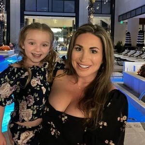 Abercrombie & Fitch black floral top size Medium